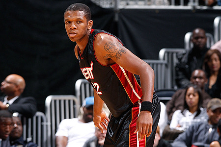 媒体关注与 媒体关注与